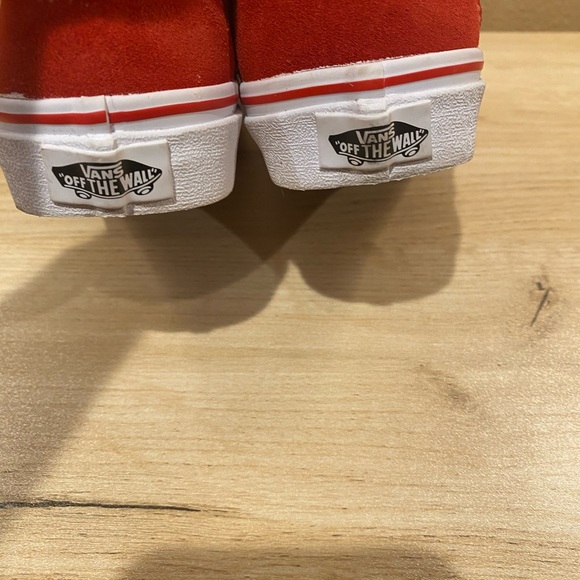 VANS OFF THE WALL red and white checkered like new! US men’s 4 US women’s 5.5 - Picture 7 of 8